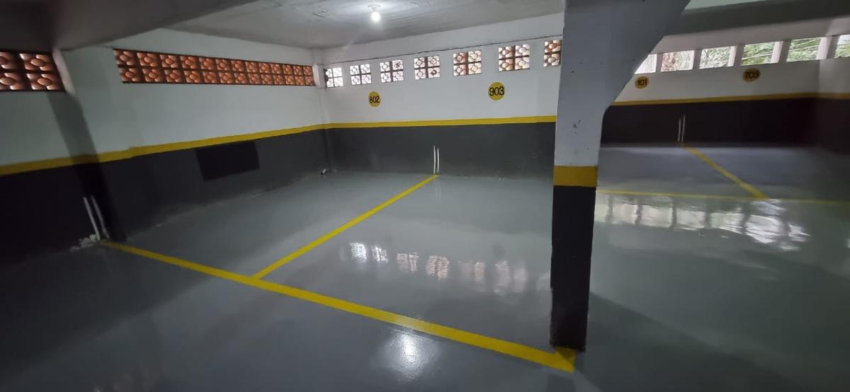 Piso de Concreto Polido com Pintura Epóxi
